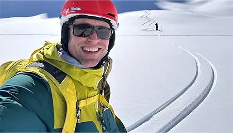 Skifahren & Kreuzbandriss – warum die Wintersaison jedes Jahr Hochsaison für Knieverletzungen ist